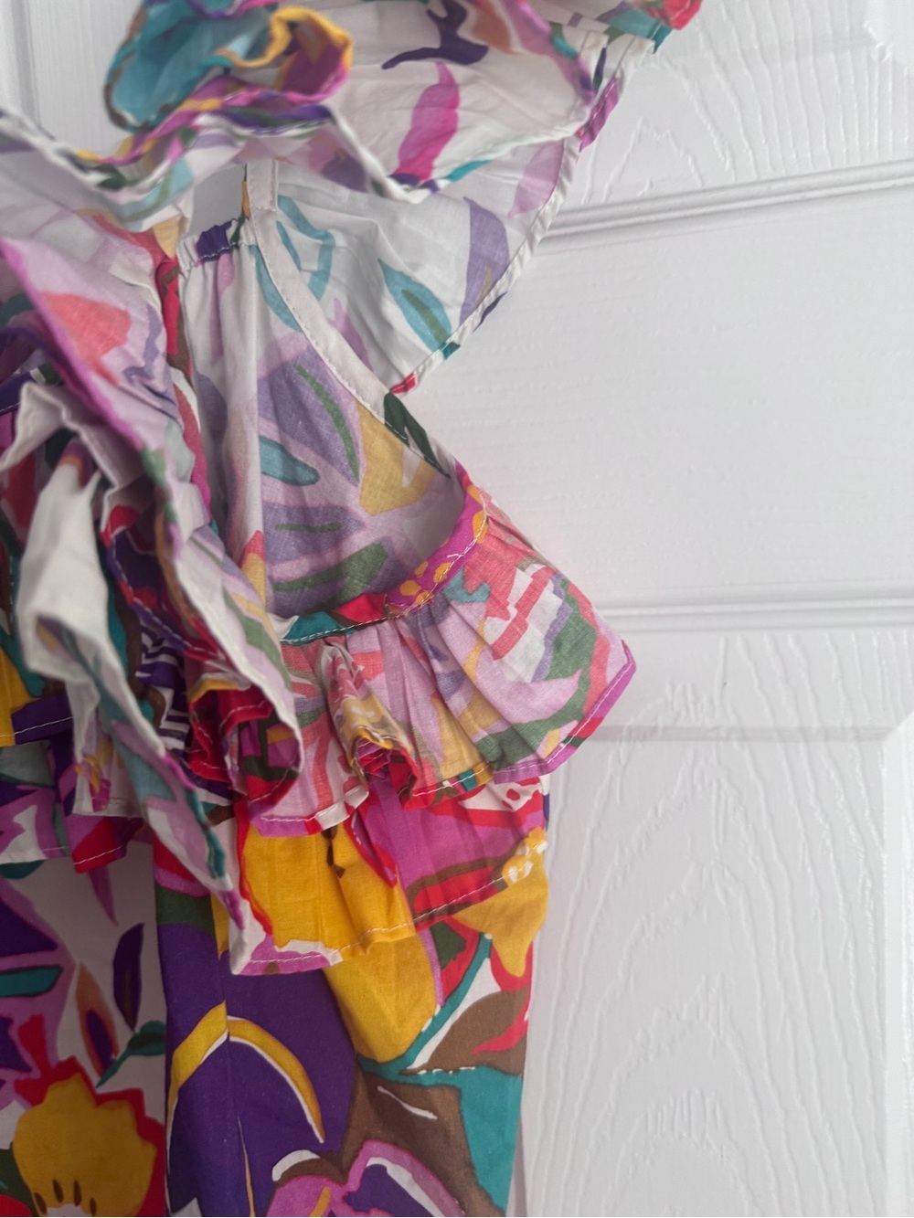 Entro In The Tropics Floral Ruffle Top Size L NWT - Picture 8 of 11